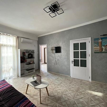 Apartment Sunny Mood Tbilisi Exteriör bild